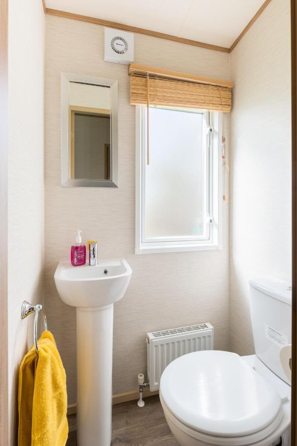 Cottontail Lodge - Hot Tub - Pet Friendly South Cerney Kültér fotó