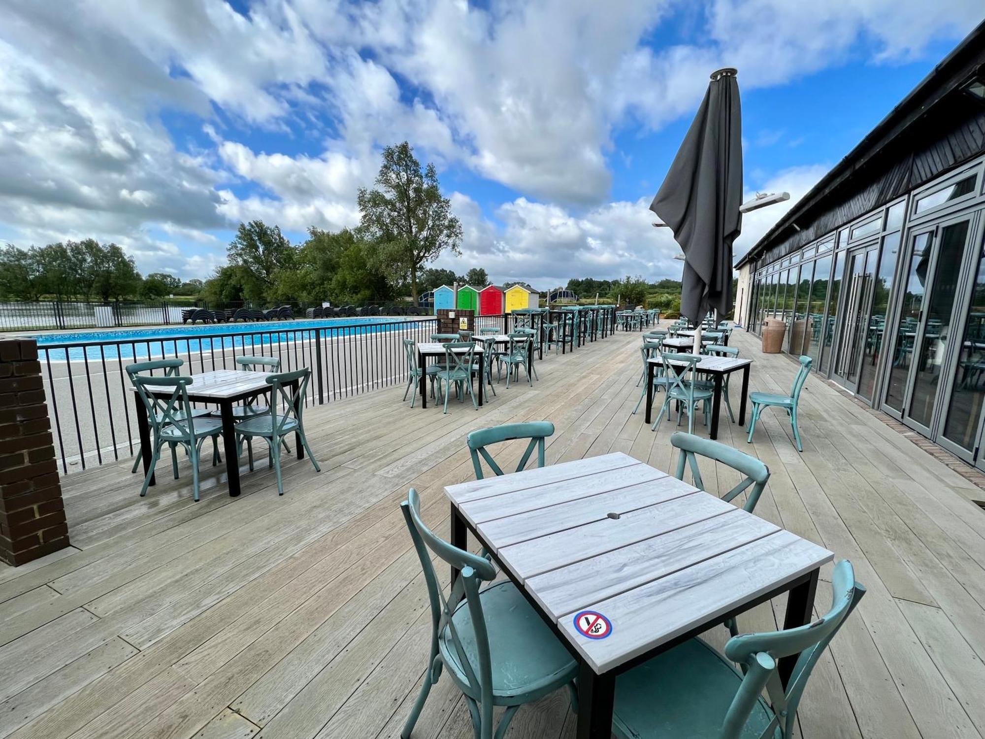 Cottontail Lodge - Hot Tub - Pet Friendly South Cerney Kültér fotó